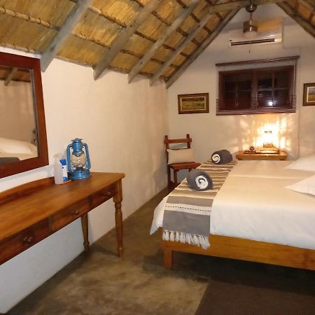 Shumba Safaris Bush Camp Villa Hoedspruit Bagian luar foto