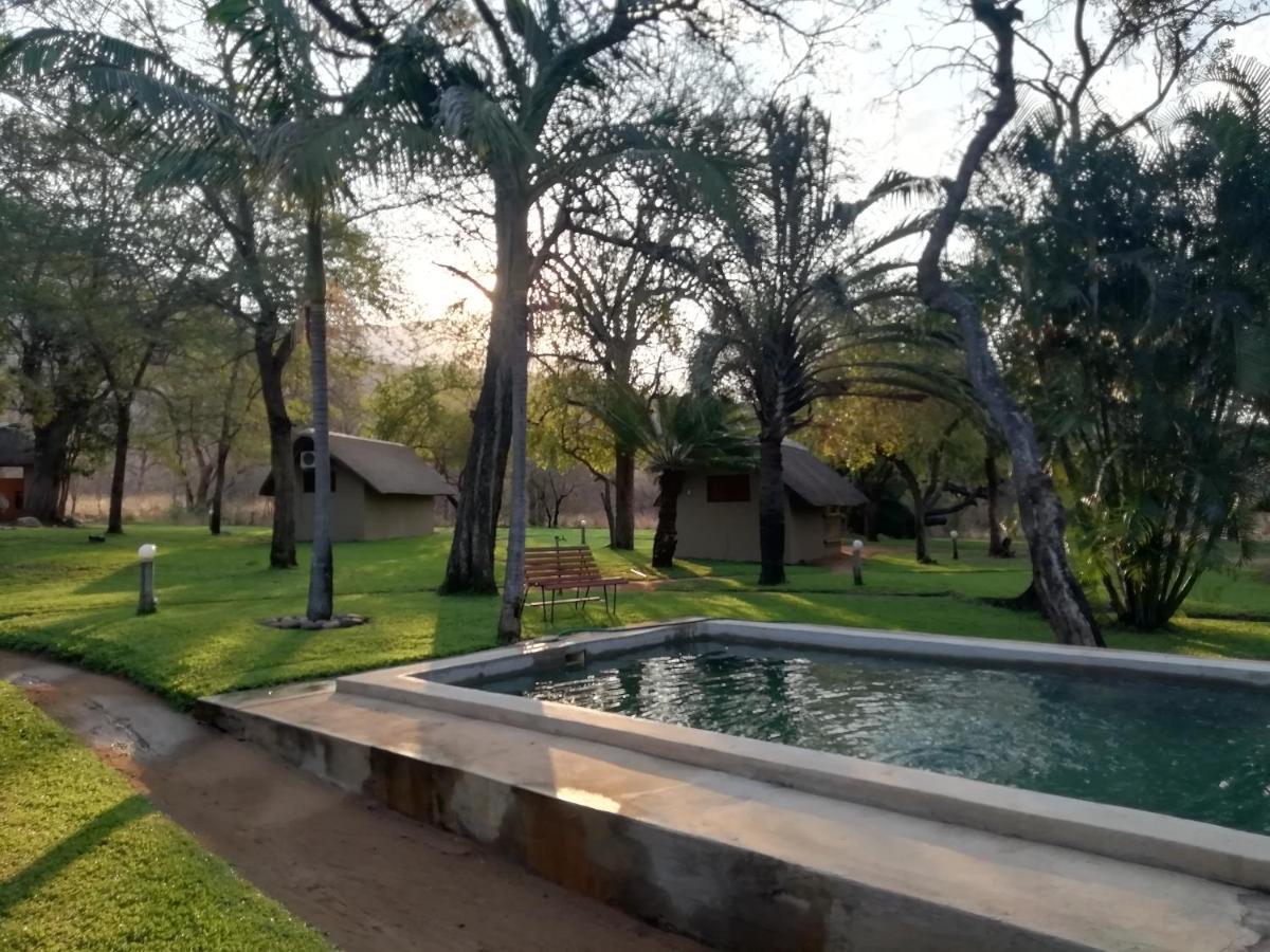 Shumba Safaris Bush Camp Villa Hoedspruit Bagian luar foto