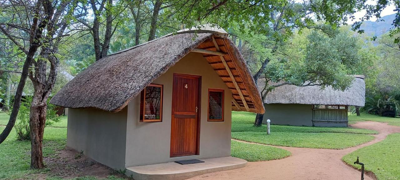 Shumba Safaris Bush Camp Villa Hoedspruit Bagian luar foto